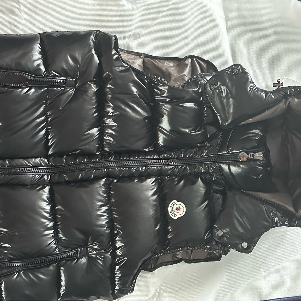 Moncler vest size small